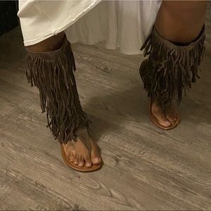 Fringe boots